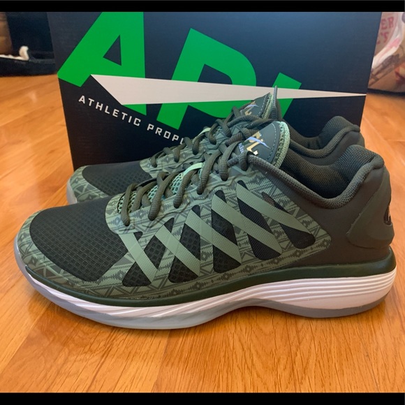 APL: Athletic Propulsion Labs Vision Low Shoes - Picture 2 of 6